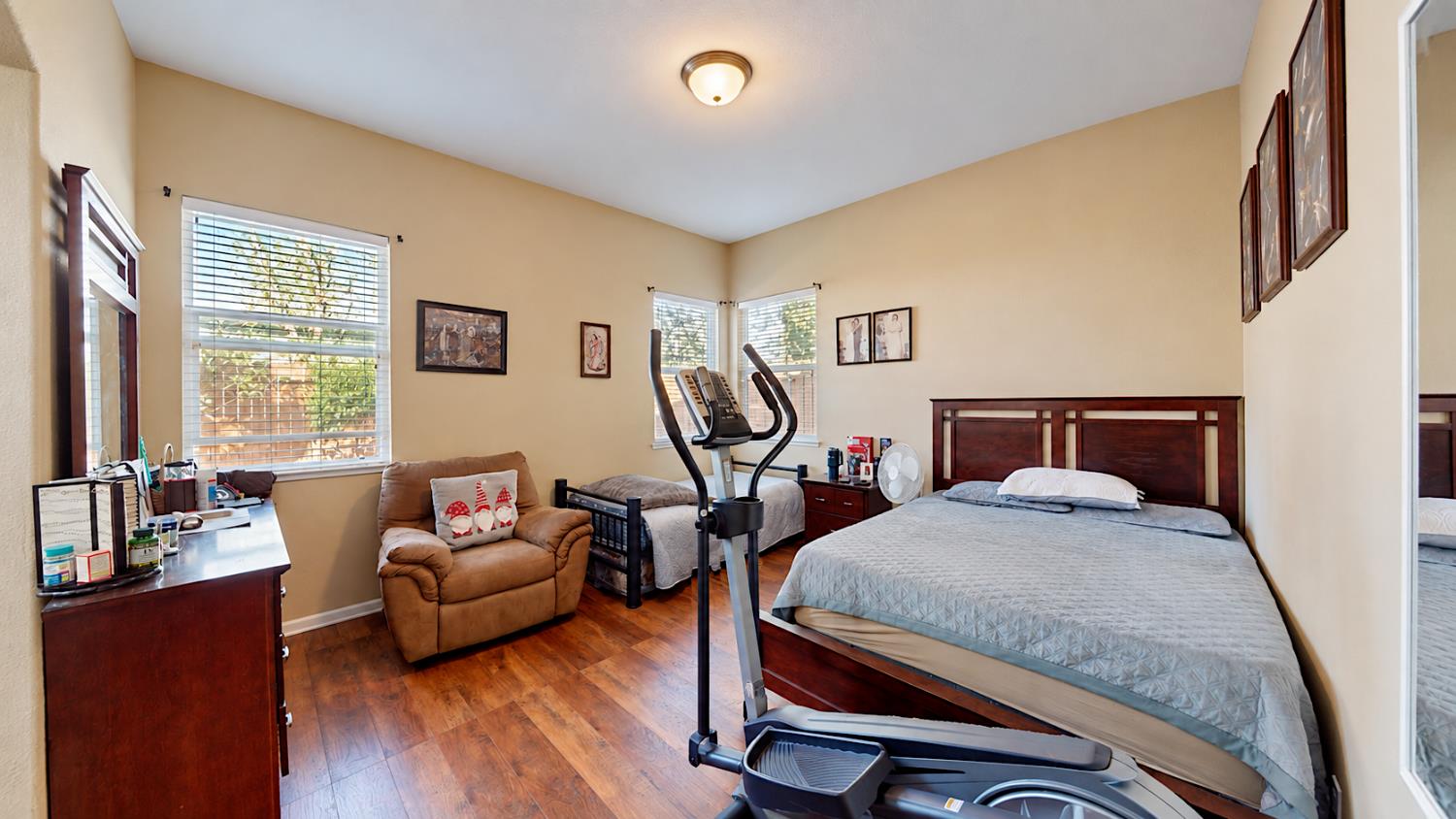 4403 Cherry Blossom Ln, Turlock, CA 95382