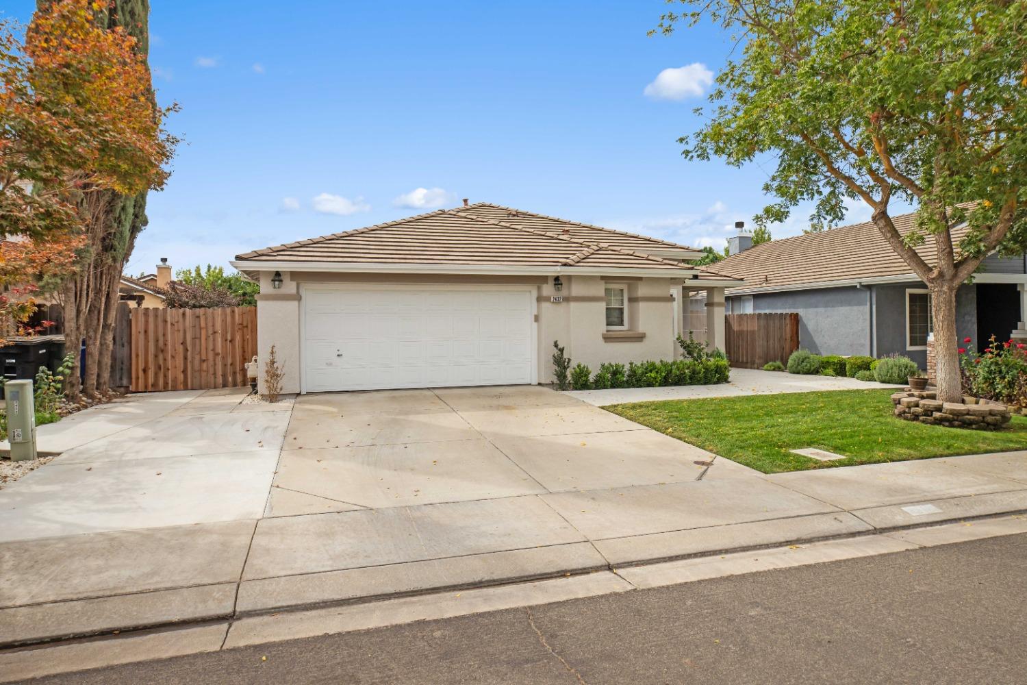 2432 Ives St, Modesto, CA 95355