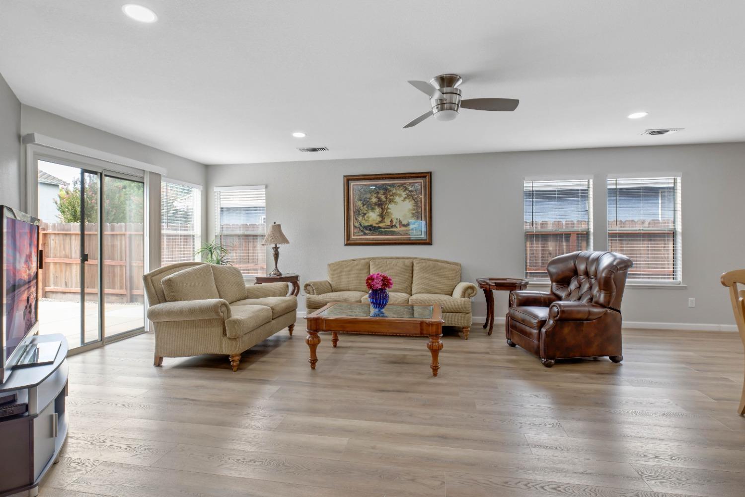 2432 Ives St, Modesto, CA 95355