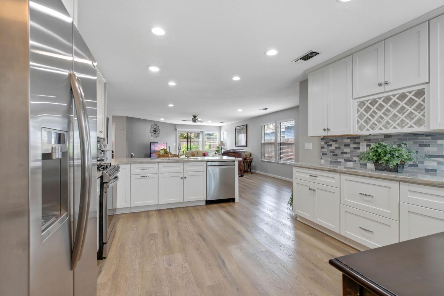 2432 Ives St, Modesto, CA 95355