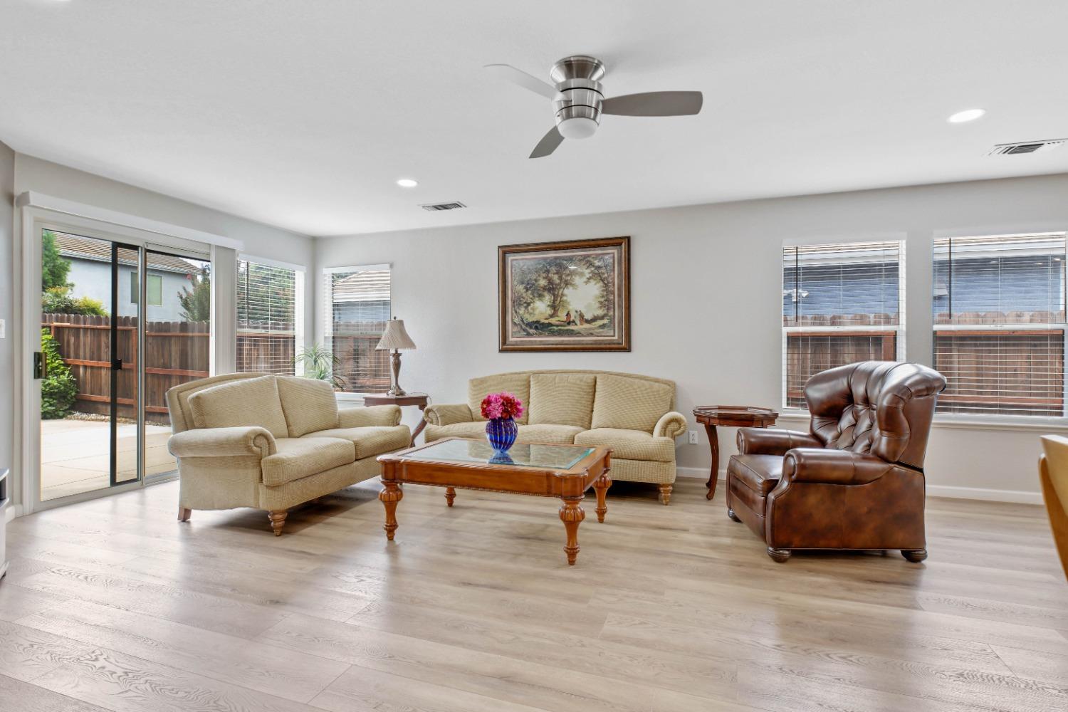 2432 Ives St, Modesto, CA 95355