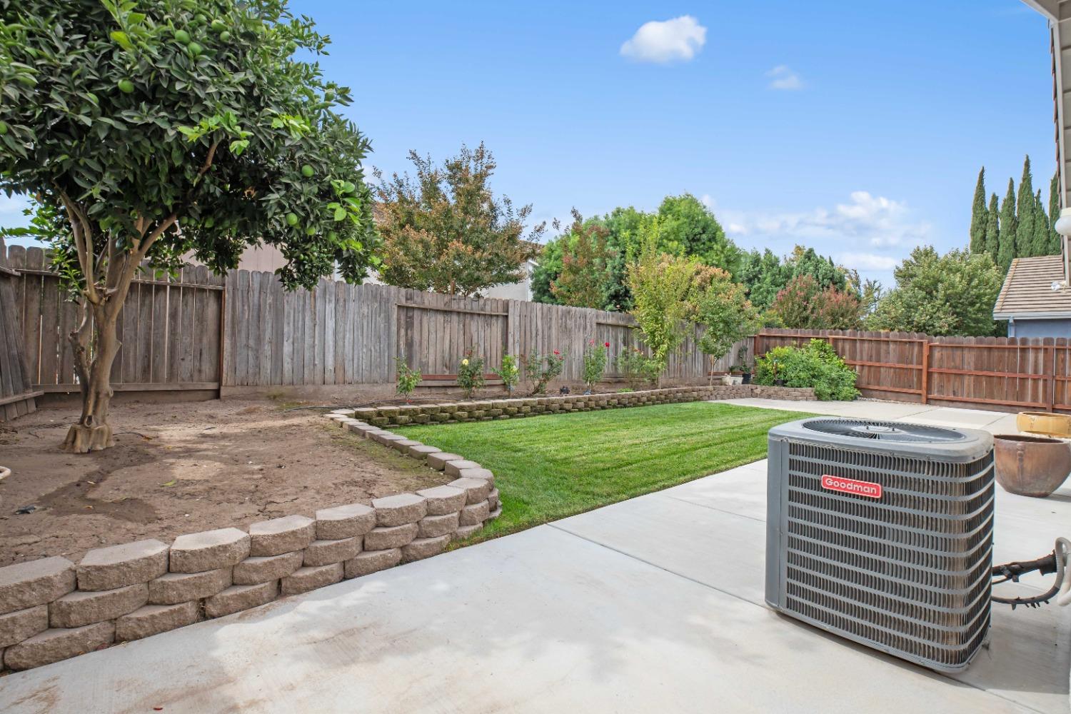 2432 Ives St, Modesto, CA 95355
