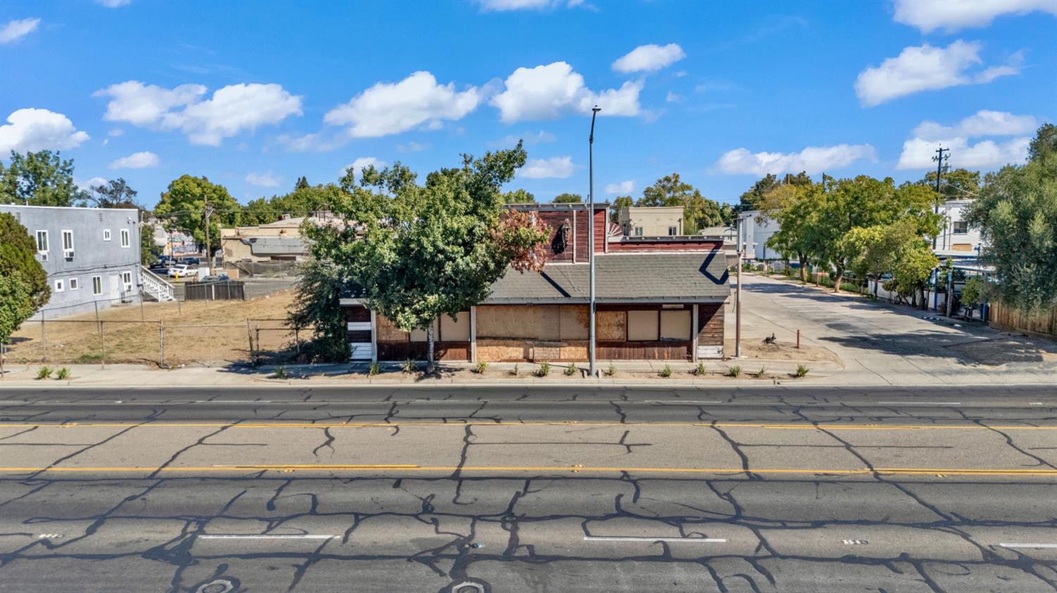 149 W 16th St, Merced, CA 95340