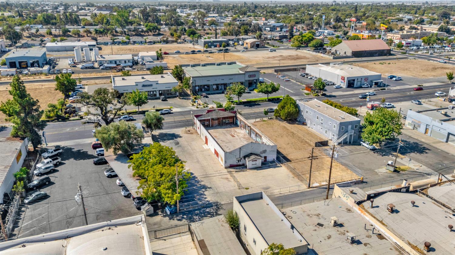 149 W 16th St, Merced, CA 95340