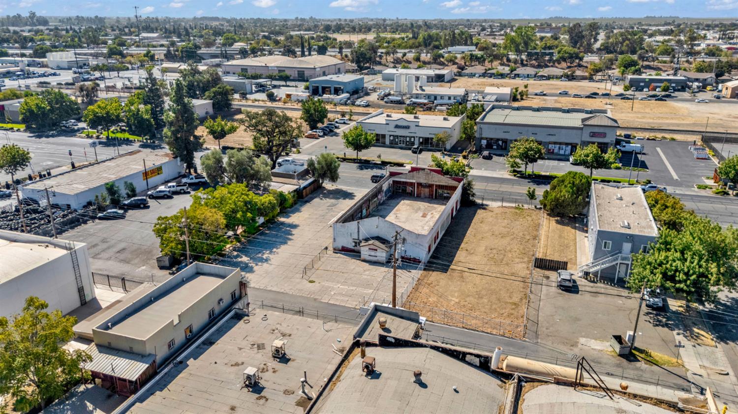 149 W 16th St, Merced, CA 95340