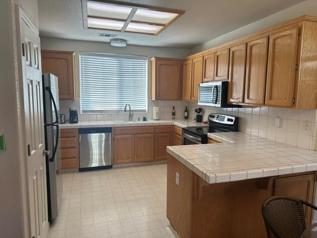 796 Florence Ct, Los Banos, CA 93635