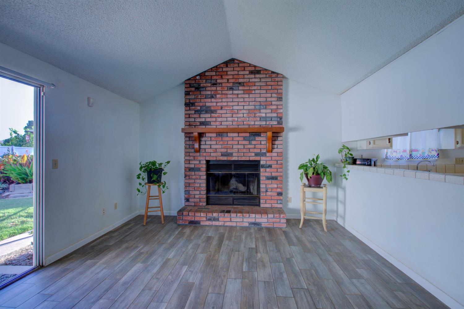 1785 Boston Ct, Turlock, CA 95382