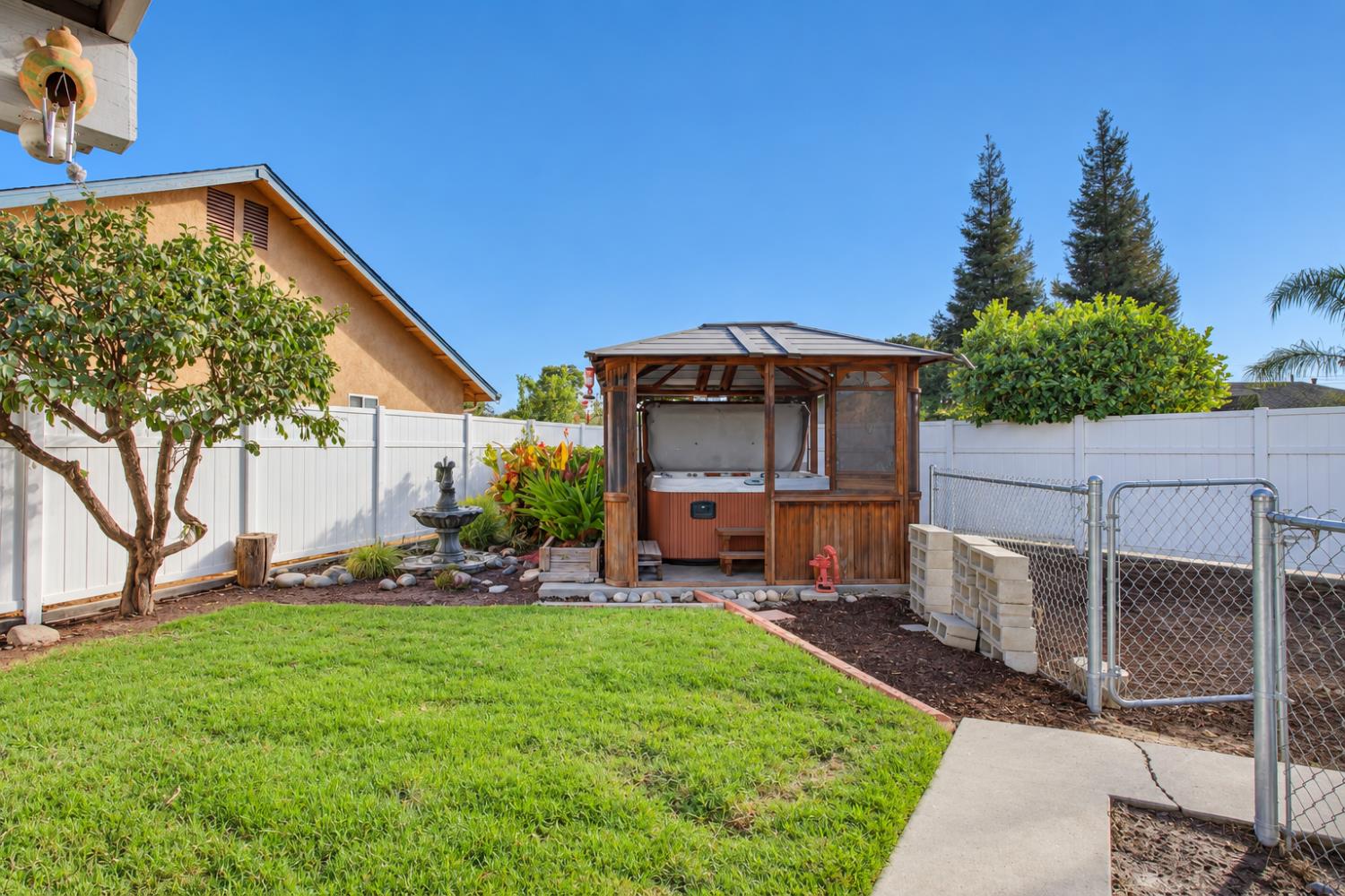 1785 Boston Ct, Turlock, CA 95382