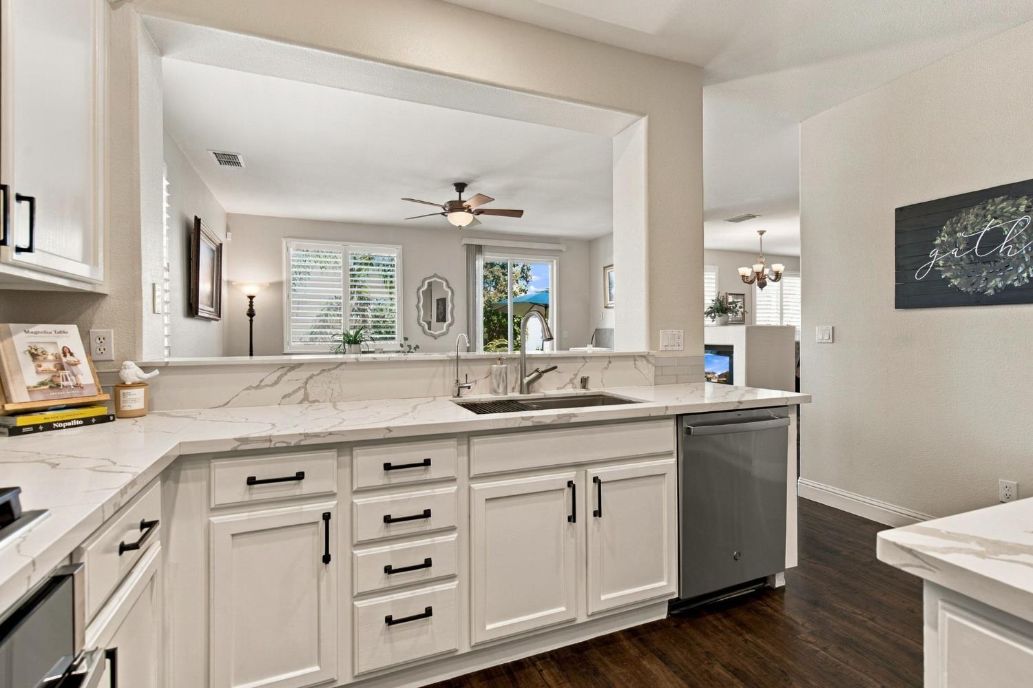 2503 Donatello St, Manteca, CA 95337
