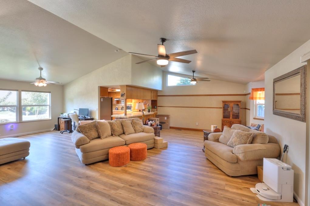 3808 Poinsettia Dr, Modesto, CA 95356