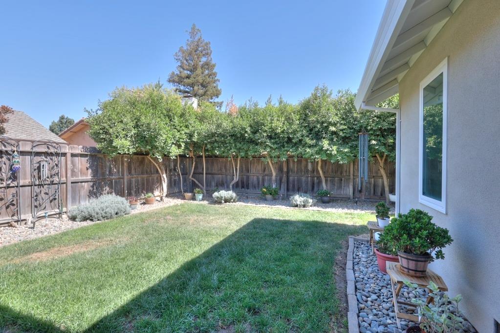 3808 Poinsettia Dr, Modesto, CA 95356