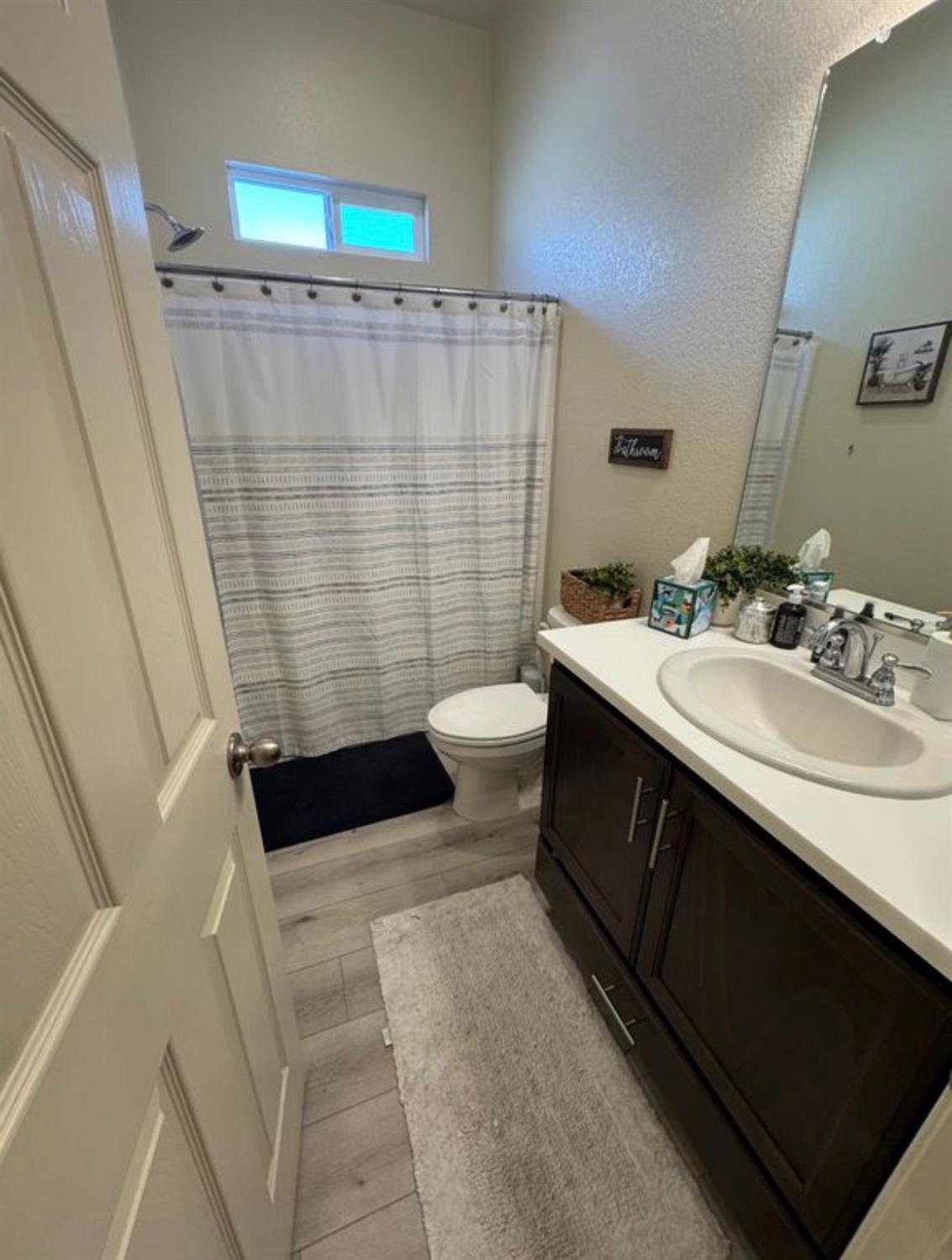 6204 Chavez Ct, Riverbank, CA 95367