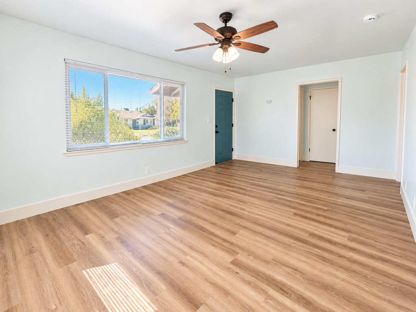 3856 N Hacienda Dr, Fresno, CA 93705