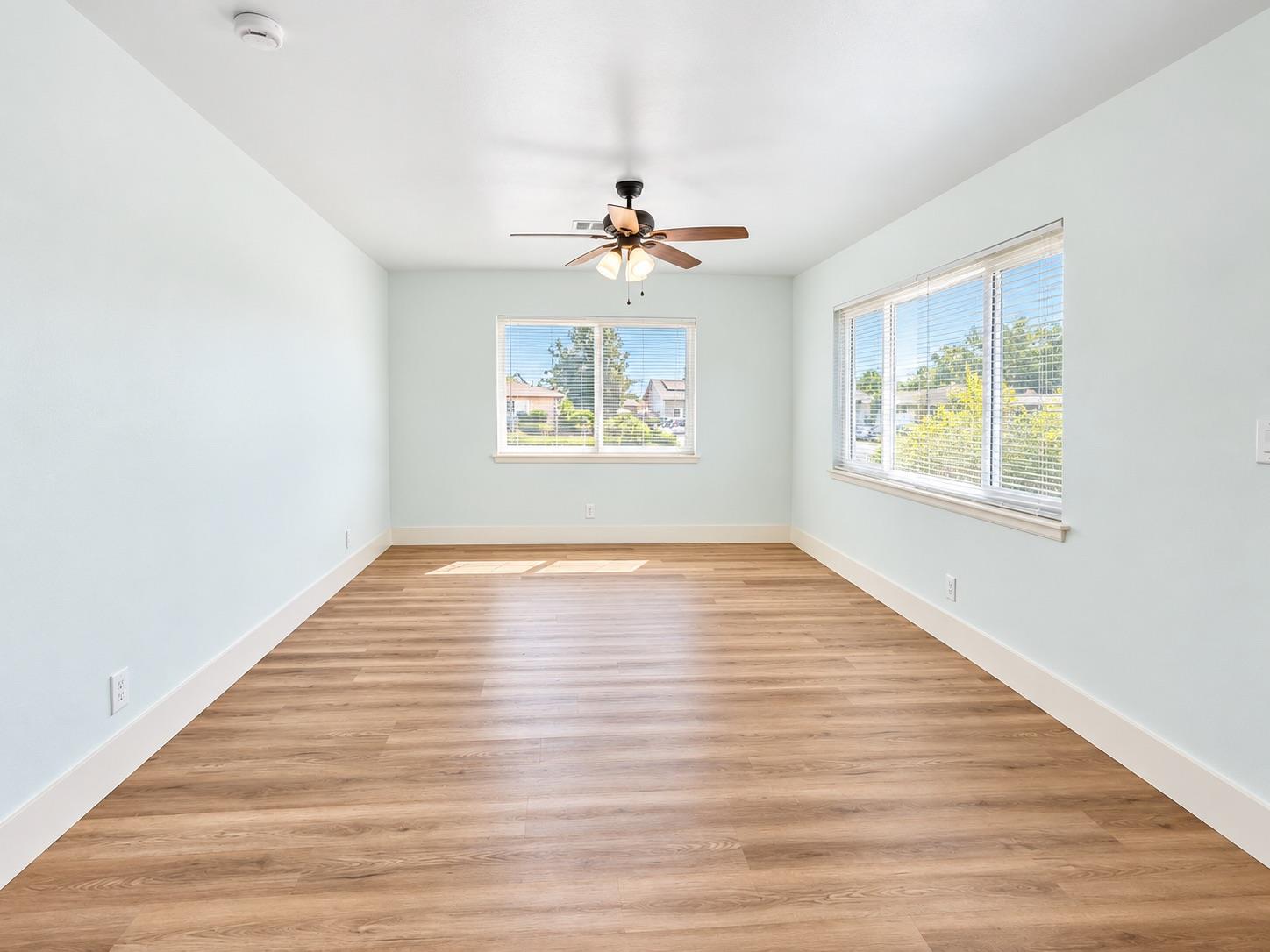 3856 N Hacienda Dr, Fresno, CA 93705