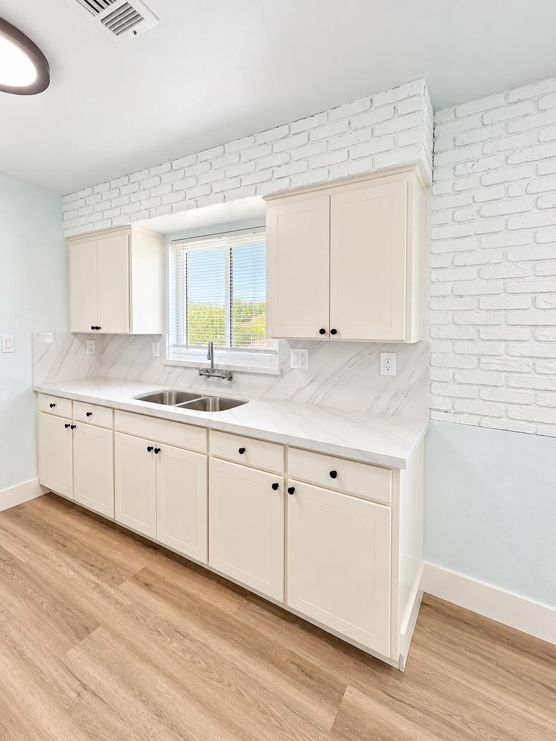 3856 N Hacienda Dr, Fresno, CA 93705
