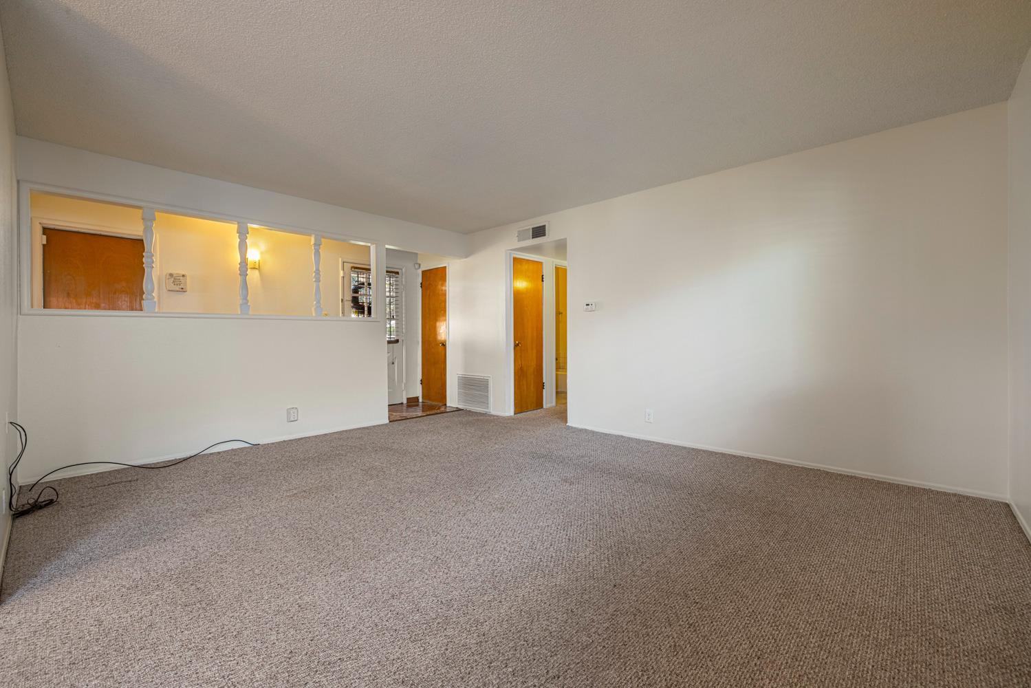 913 Sylvia St, Gustine, CA 95322