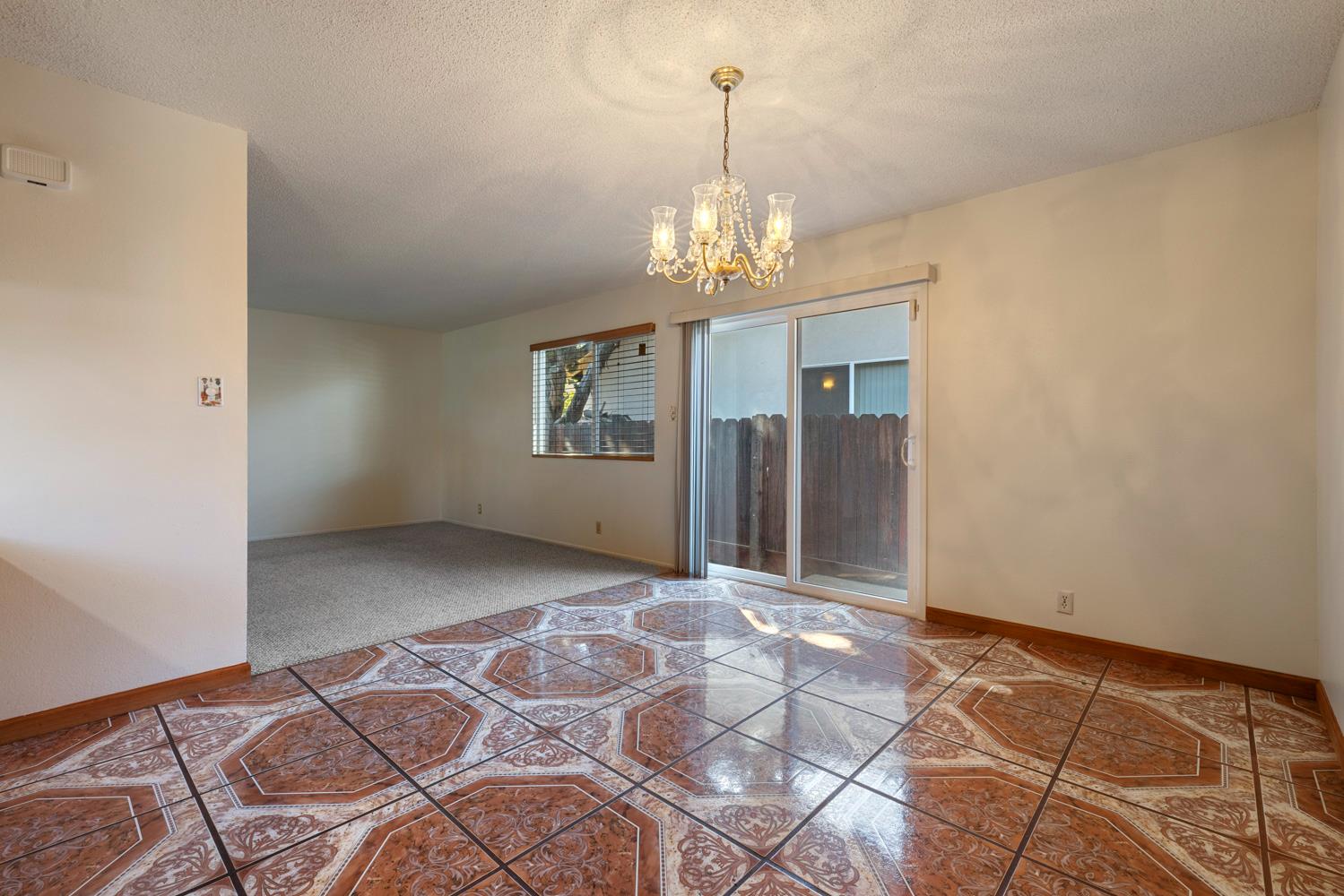 913 Sylvia St, Gustine, CA 95322