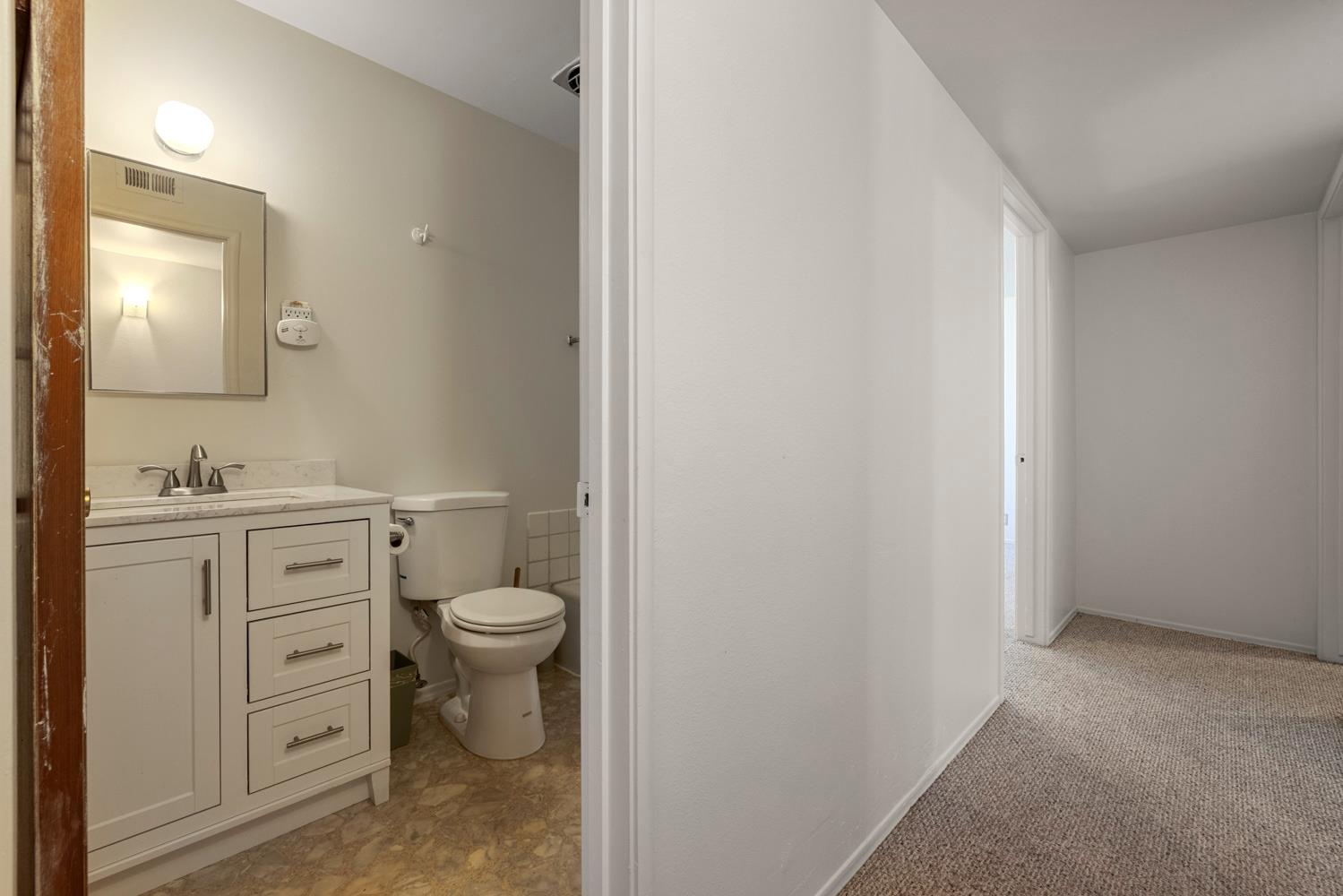 913 Sylvia St, Gustine, CA 95322