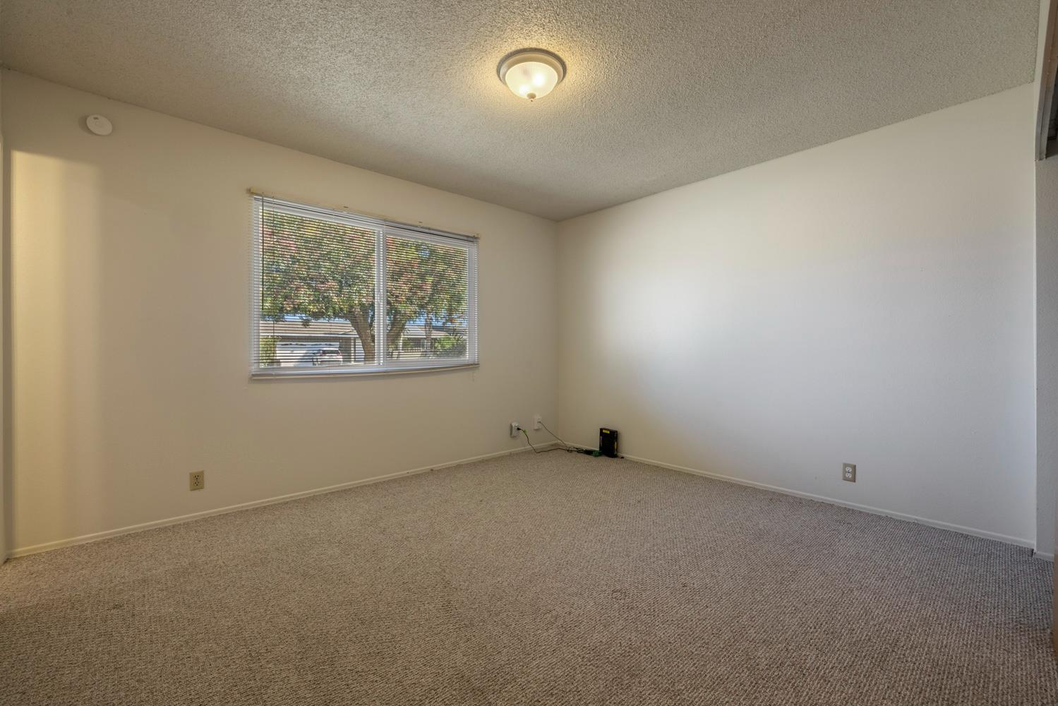 913 Sylvia St, Gustine, CA 95322