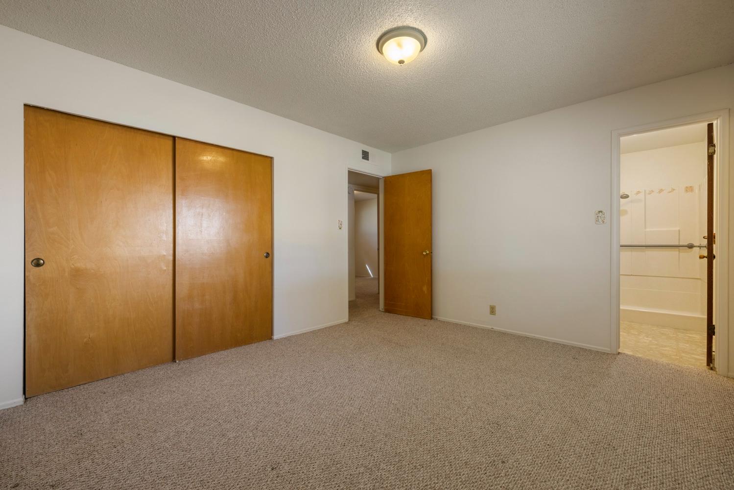 913 Sylvia St, Gustine, CA 95322