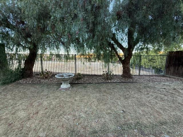 20536 Sarazen Ln, Patterson, CA 95363