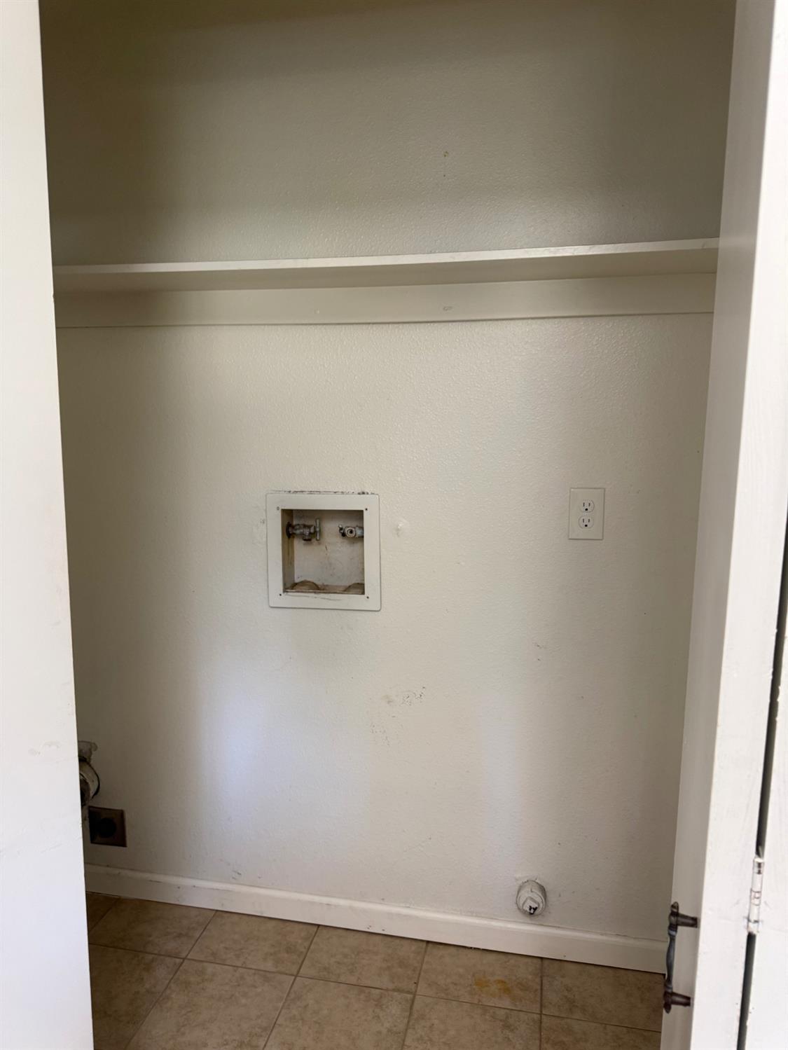 1647 1649 Moffett Rd, Ceres, CA 95307