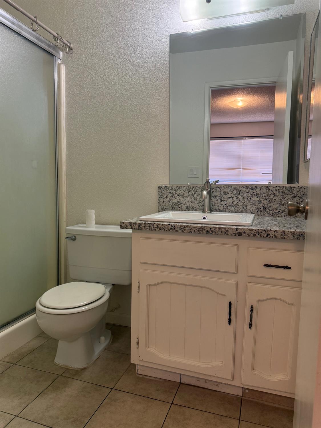 1647 1649 Moffett Rd, Ceres, CA 95307