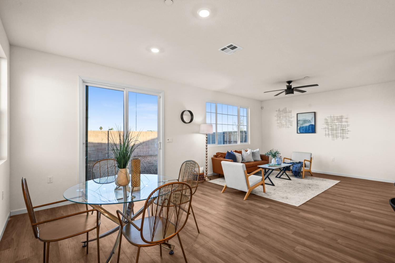 901 Farnham Dr, Patterson, CA 95363