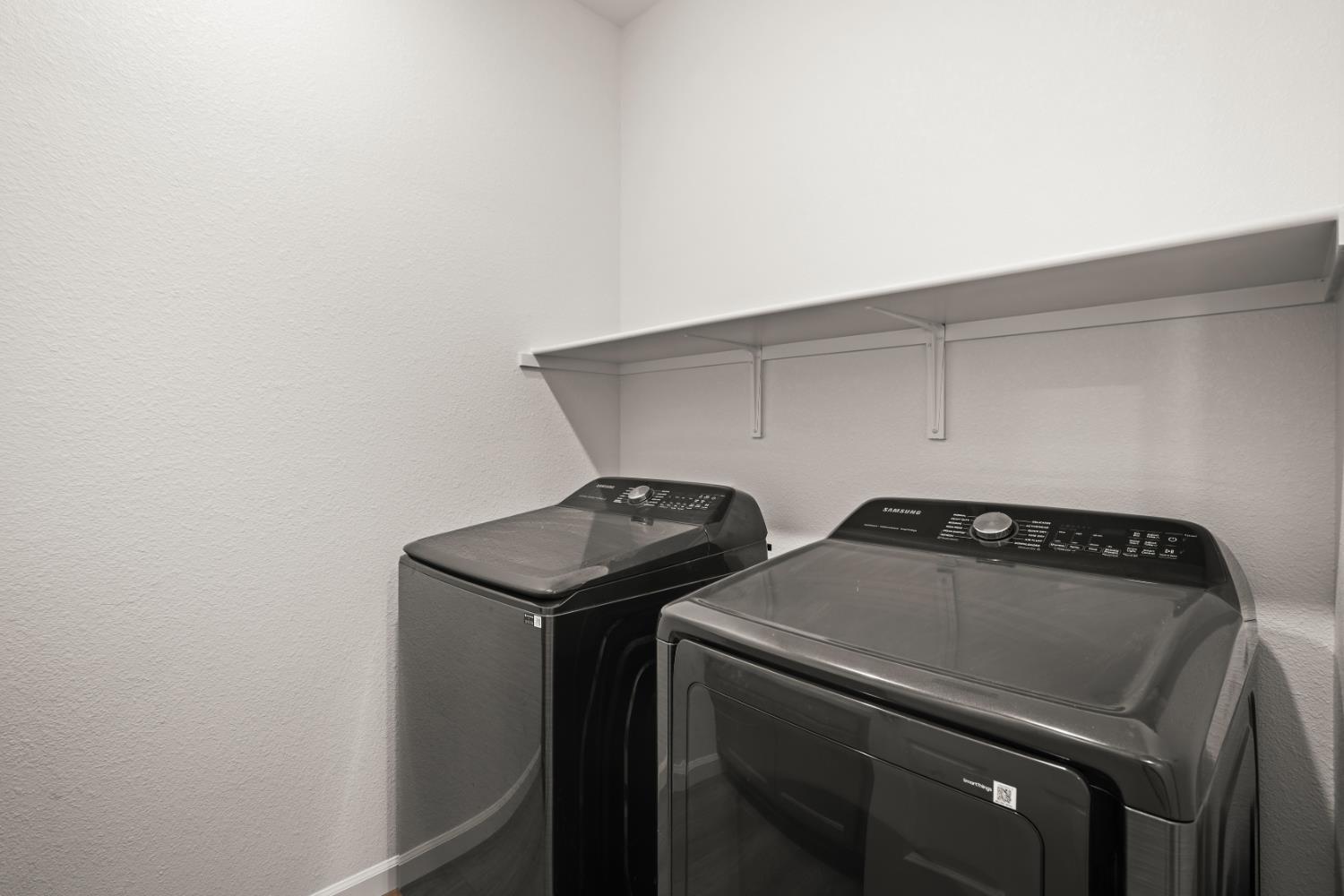 901 Farnham Dr, Patterson, CA 95363