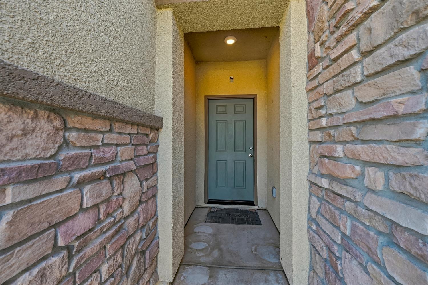 638 Phelps Dr, Merced, CA 95348