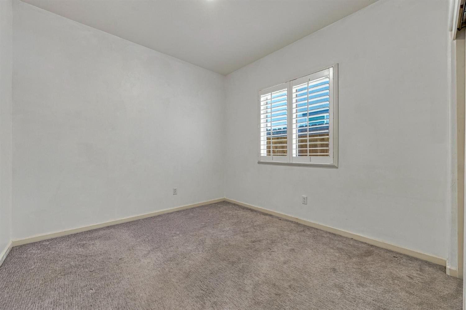 638 Phelps Dr, Merced, CA 95348