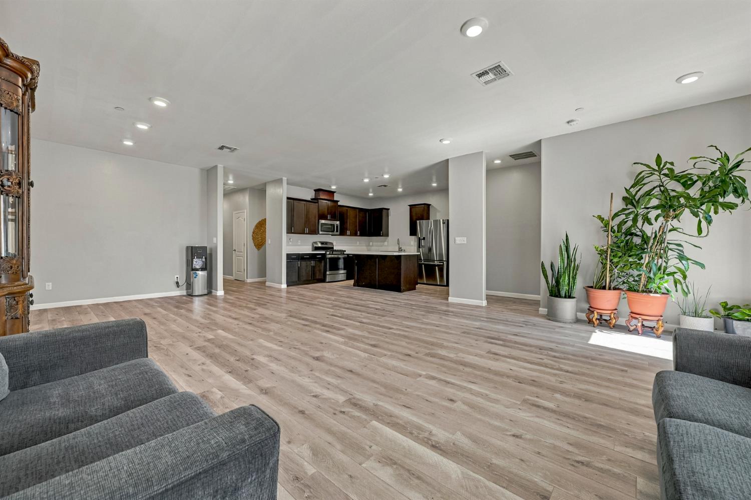 638 Phelps Dr, Merced, CA 95348