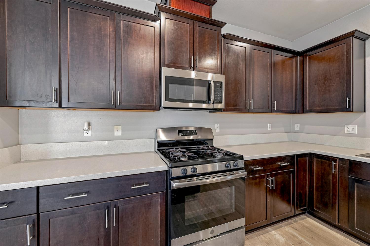 638 Phelps Dr, Merced, CA 95348