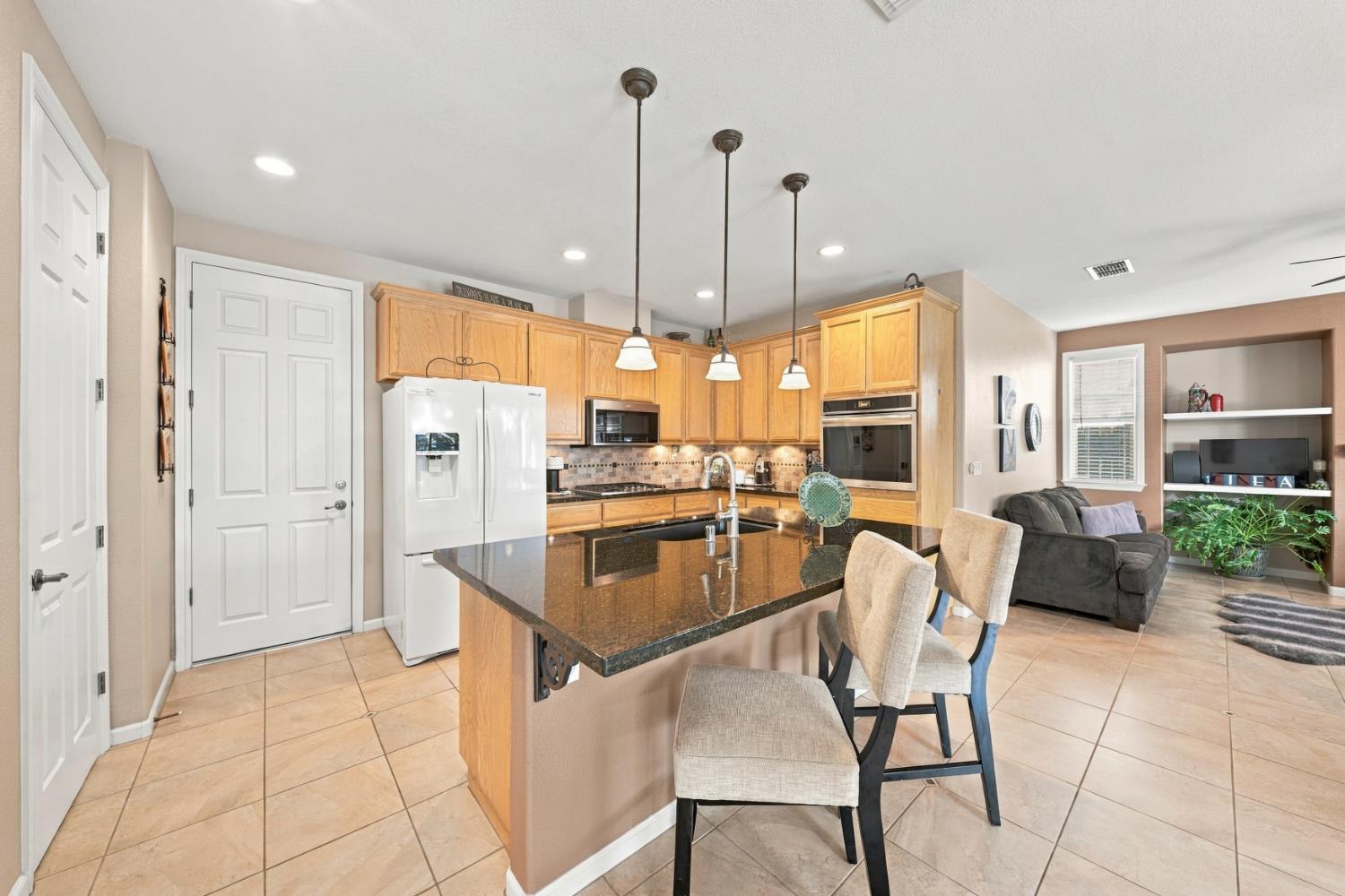 1530 Calhoun Ave, Ripon, CA 95366