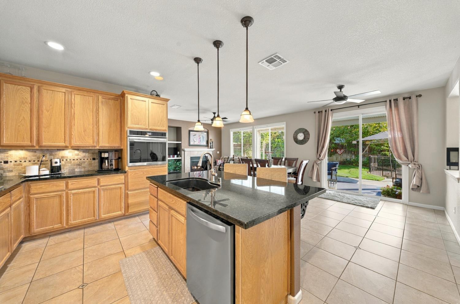 1530 Calhoun Ave, Ripon, CA 95366