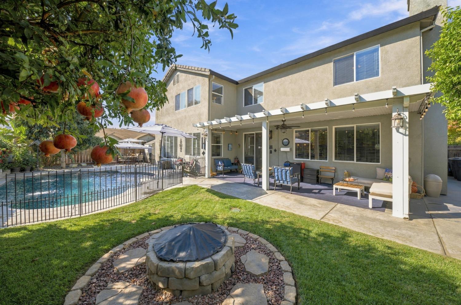 1530 Calhoun Ave, Ripon, CA 95366