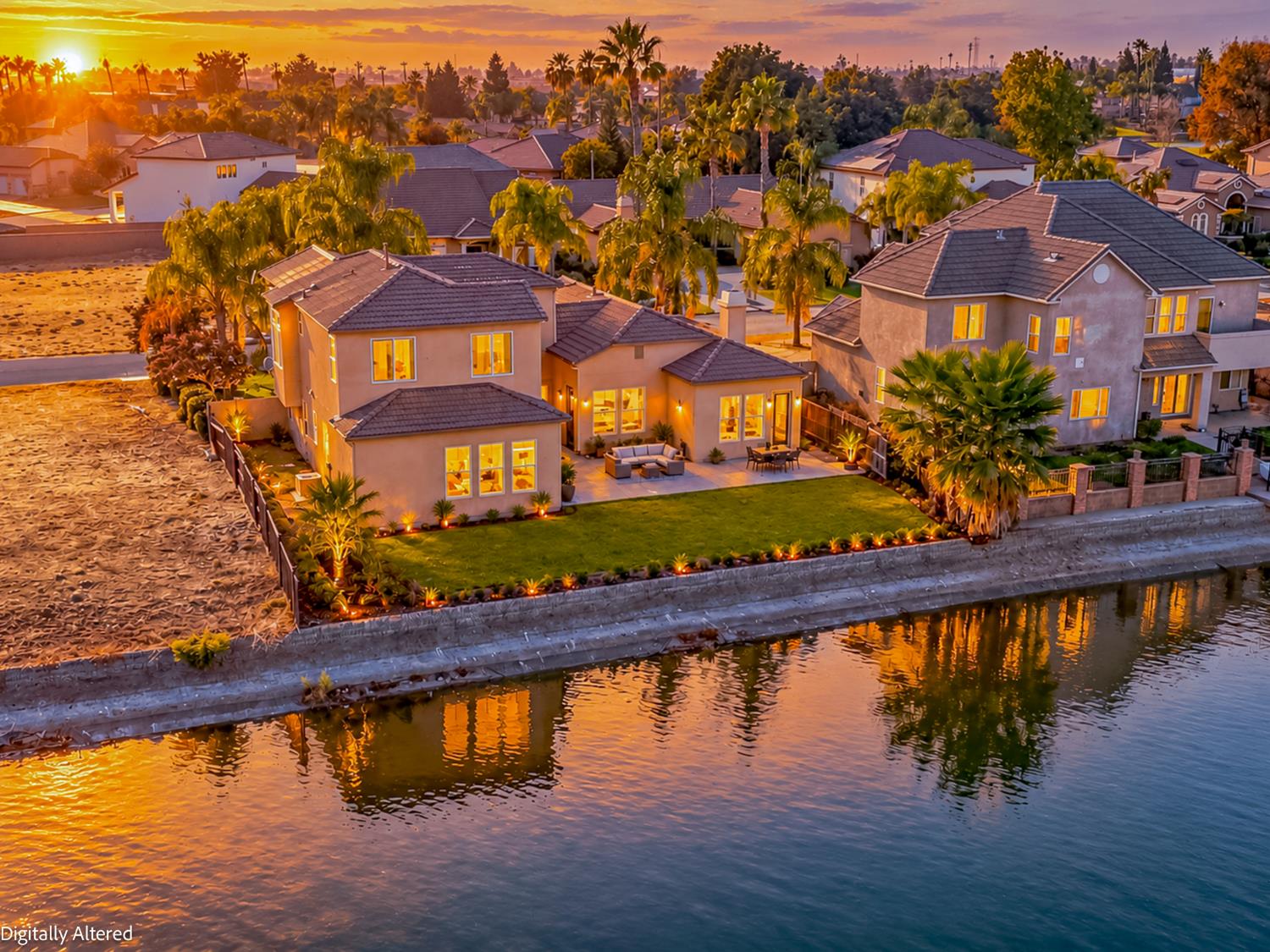 8185 Lake Shore Dr, Chowchilla, CA 93610
