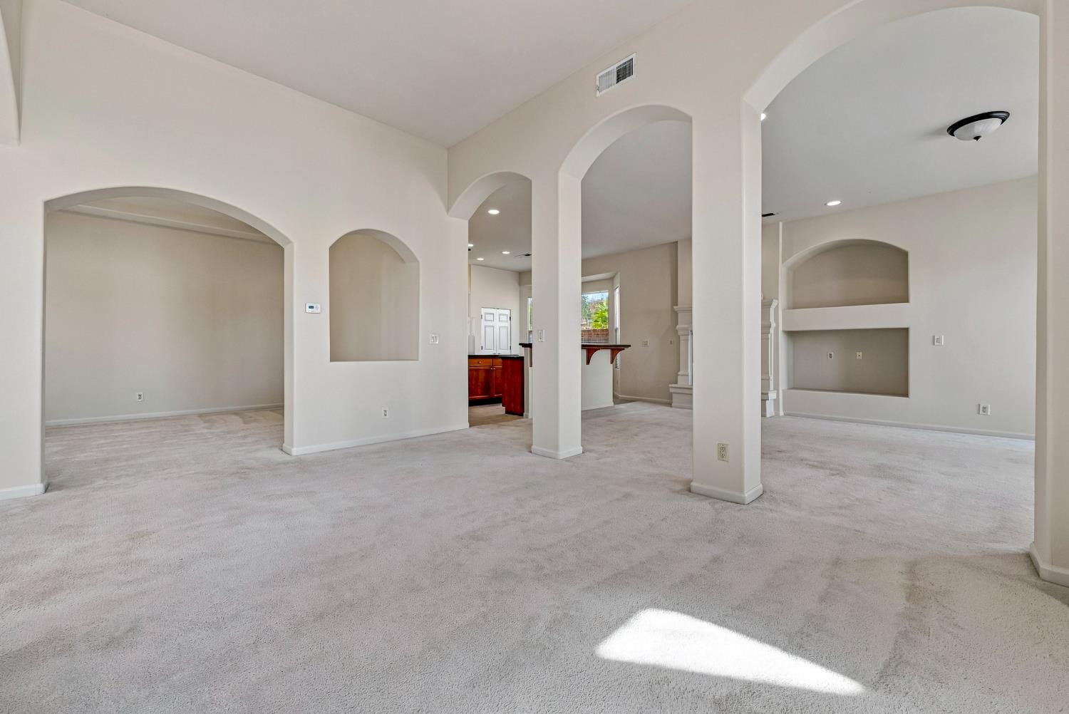 8185 Lake Shore Dr, Chowchilla, CA 93610