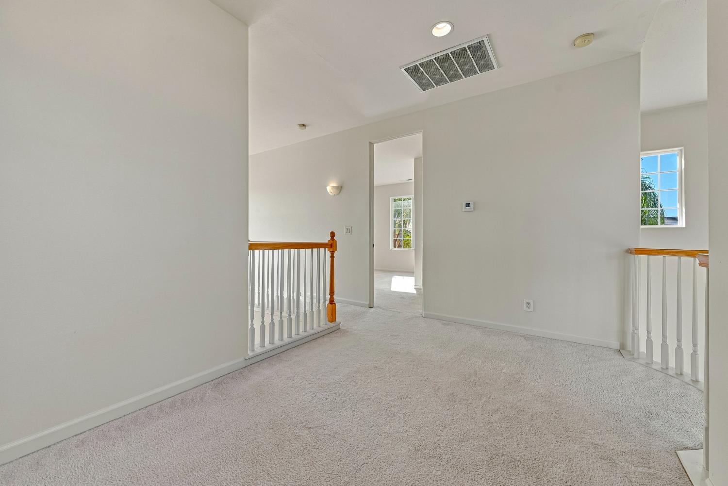 8185 Lake Shore Dr, Chowchilla, CA 93610