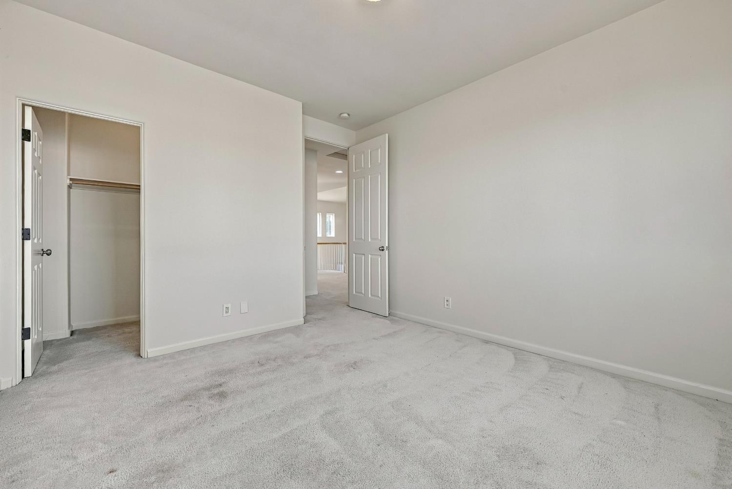 8185 Lake Shore Dr, Chowchilla, CA 93610