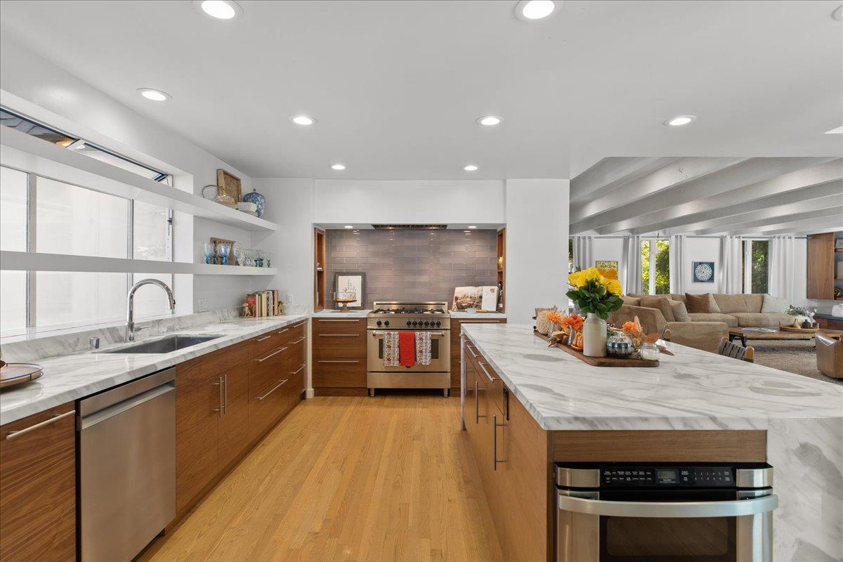 1176 Bogarin Ln, Ripon, CA 95366