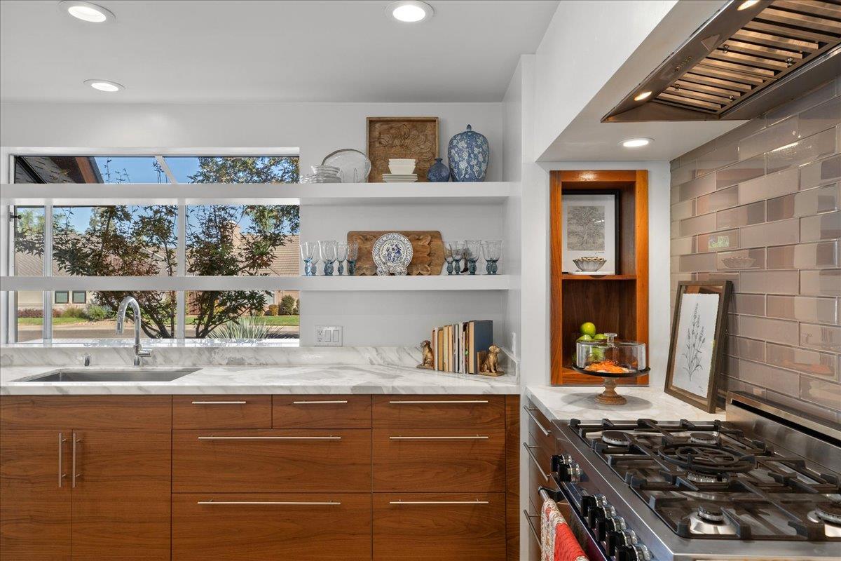 1176 Bogarin Ln, Ripon, CA 95366