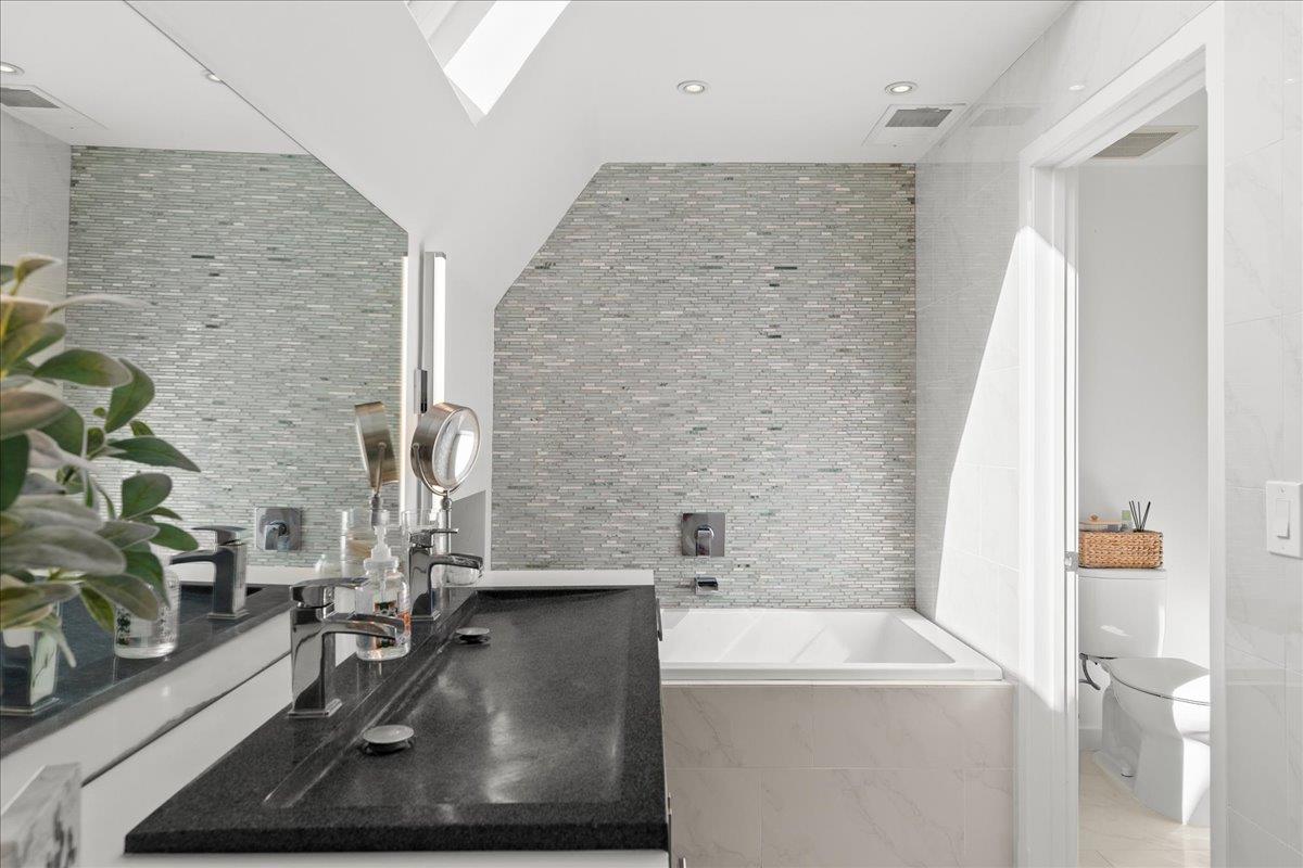 1176 Bogarin Ln, Ripon, CA 95366