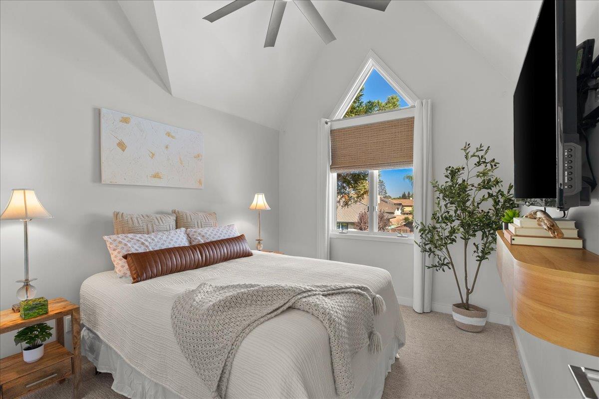 1176 Bogarin Ln, Ripon, CA 95366
