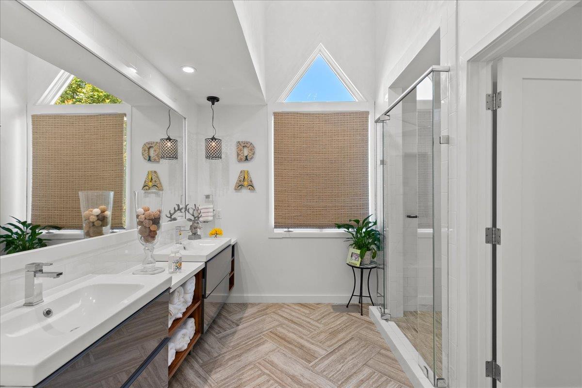 1176 Bogarin Ln, Ripon, CA 95366