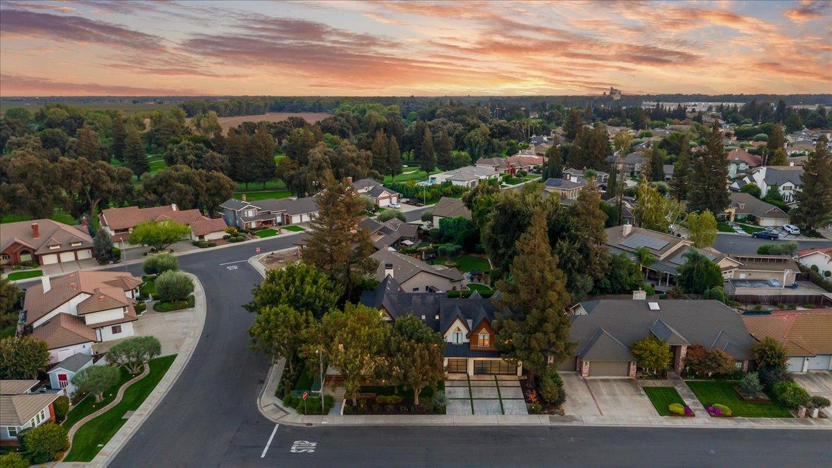 1176 Bogarin Ln, Ripon, CA 95366