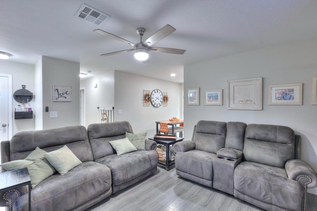 669 Flora Way, Waterford, CA 95386