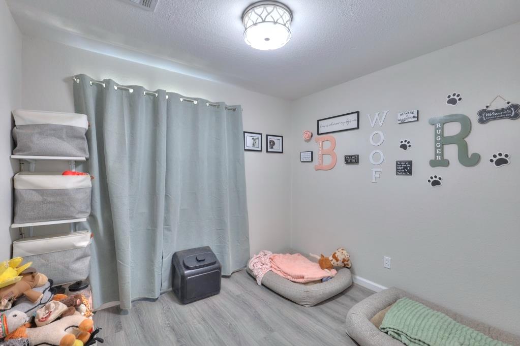 669 Flora Way, Waterford, CA 95386