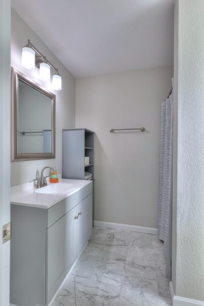 669 Flora Way, Waterford, CA 95386