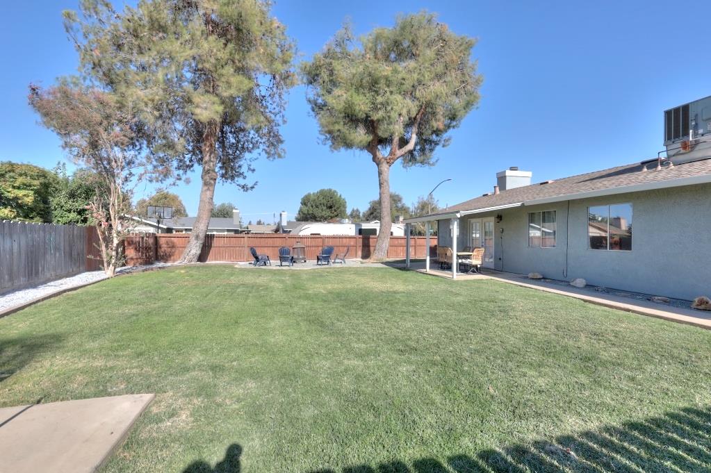 669 Flora Way, Waterford, CA 95386